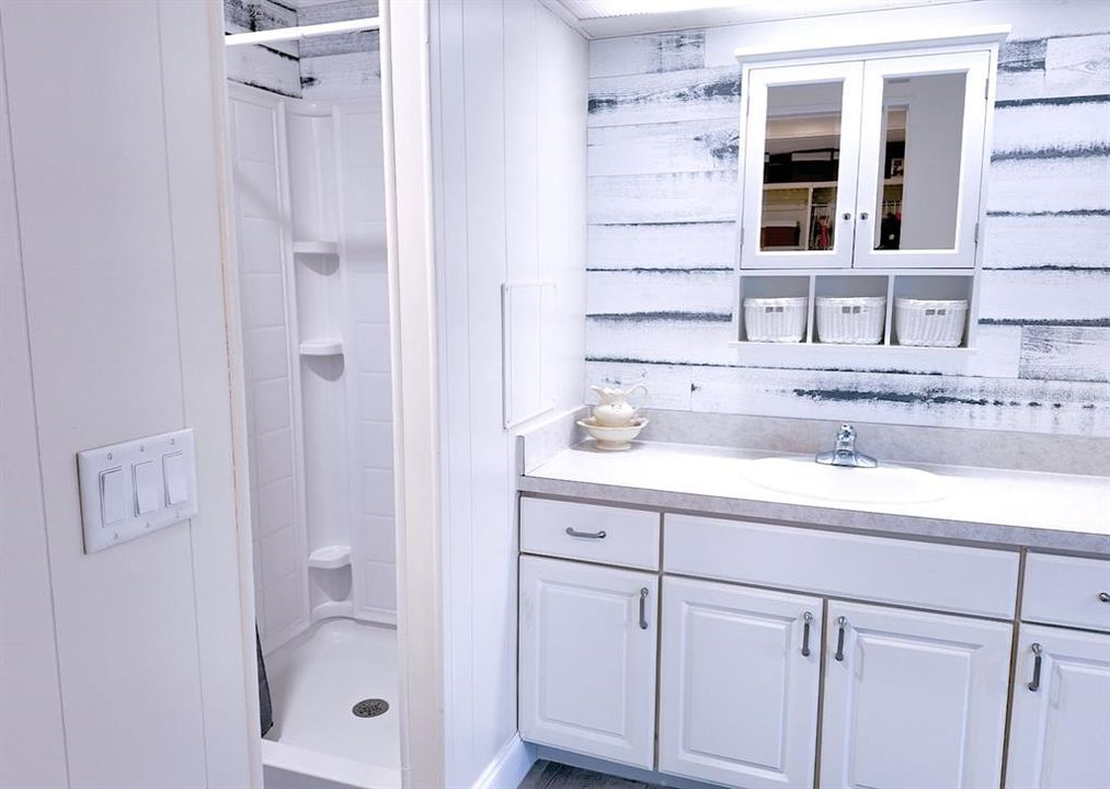 На продажу: $170,000 (2 спален, 2 ванн, 960 Квадратных фут)