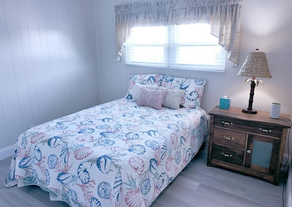 На продажу: $170,000 (2 спален, 2 ванн, 960 Квадратных фут)