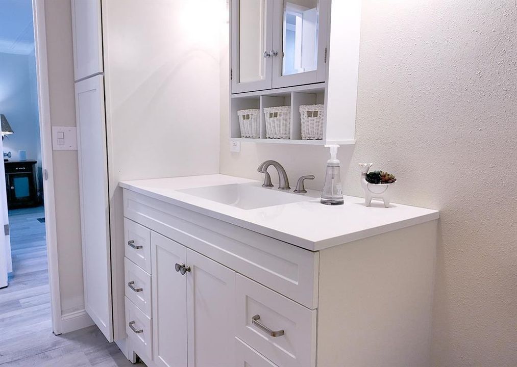 На продажу: $170,000 (2 спален, 2 ванн, 960 Квадратных фут)