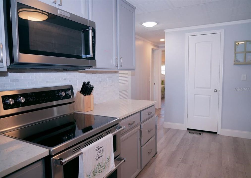 На продажу: $170,000 (2 спален, 2 ванн, 960 Квадратных фут)