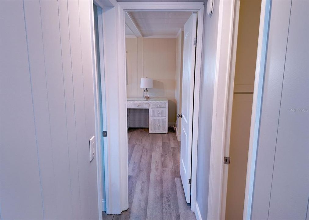 На продажу: $170,000 (2 спален, 2 ванн, 960 Квадратных фут)