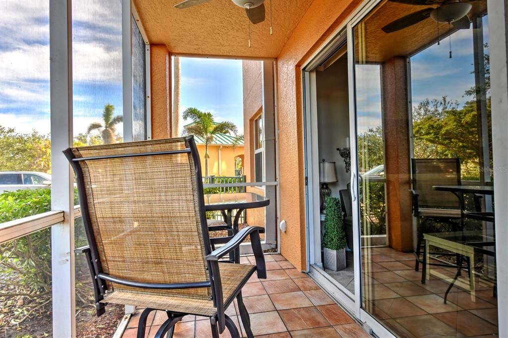 En Venta: $259,000 (2 camas, 2 baños, 890 Pies cuadrados)