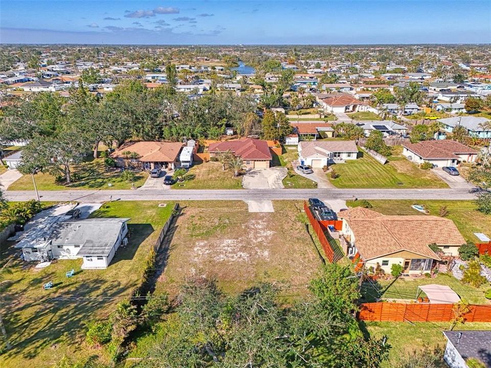 待售: $89,900 (0.18 acres)