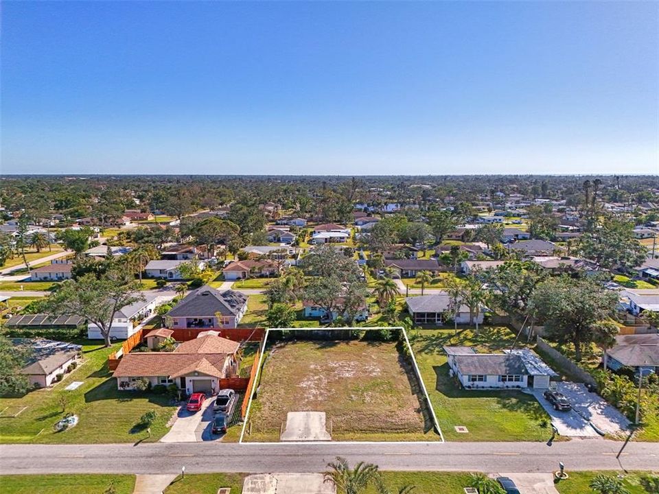 待售: $89,900 (0.18 acres)