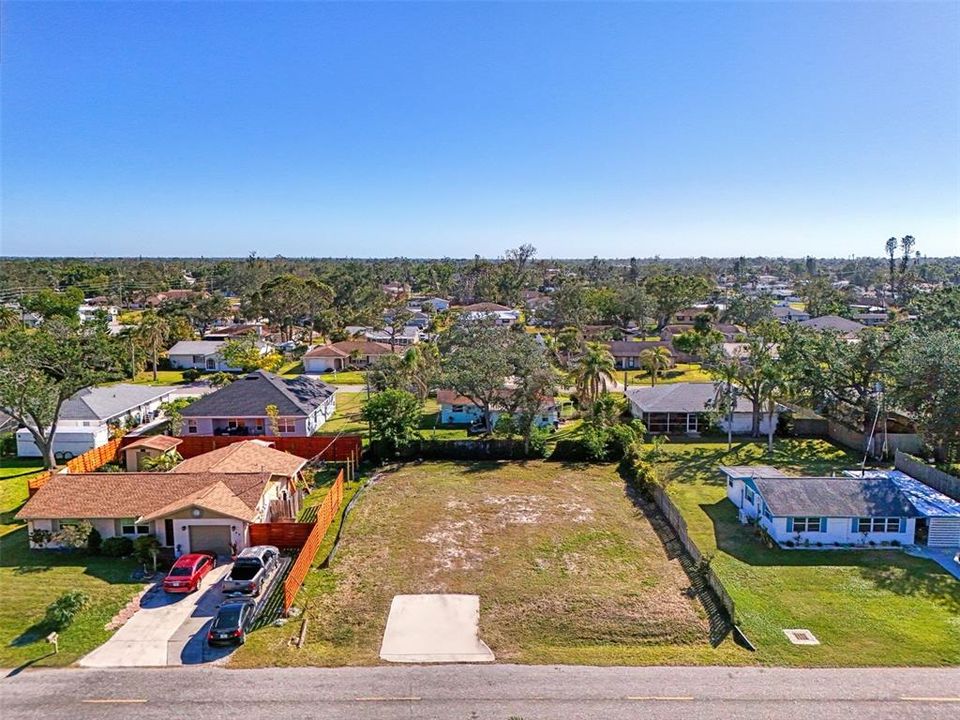 待售: $89,900 (0.18 acres)