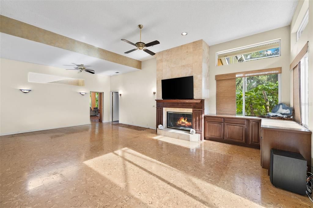 En Venta: $2,349,000 (4 camas, 2 baños, 5464 Pies cuadrados)