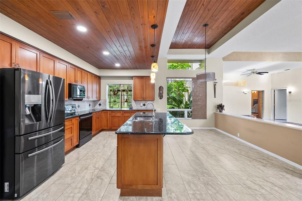 En Venta: $2,349,000 (4 camas, 2 baños, 5464 Pies cuadrados)