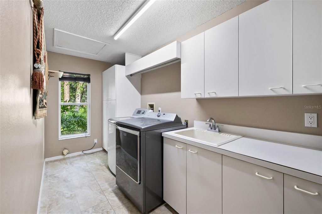 En Venta: $2,349,000 (4 camas, 2 baños, 5464 Pies cuadrados)