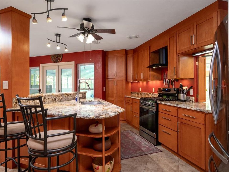 На продажу: $669,000 (3 спален, 3 ванн, 2547 Квадратных фут)