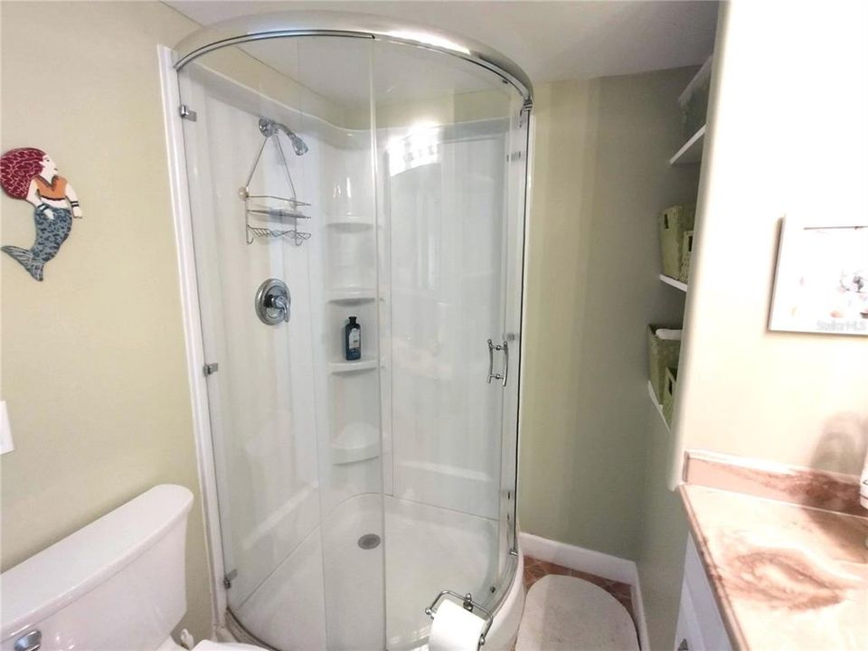 Activo con contrato: $99,900 (2 camas, 1 baños, 864 Pies cuadrados)