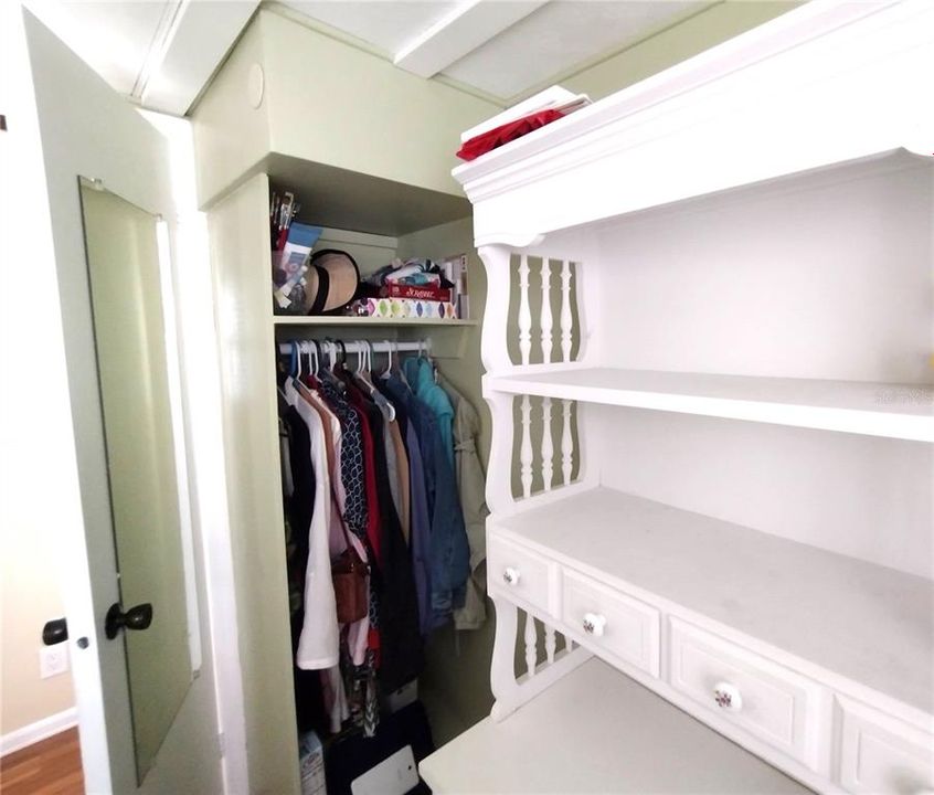 Activo con contrato: $99,900 (2 camas, 1 baños, 864 Pies cuadrados)