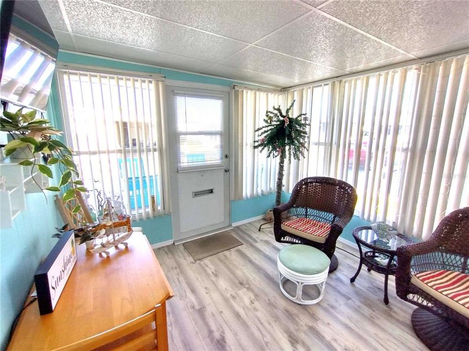 Activo con contrato: $99,900 (2 camas, 1 baños, 864 Pies cuadrados)