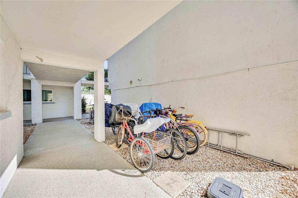 Activo con contrato: $149,900 (2 camas, 2 baños, 828 Pies cuadrados)