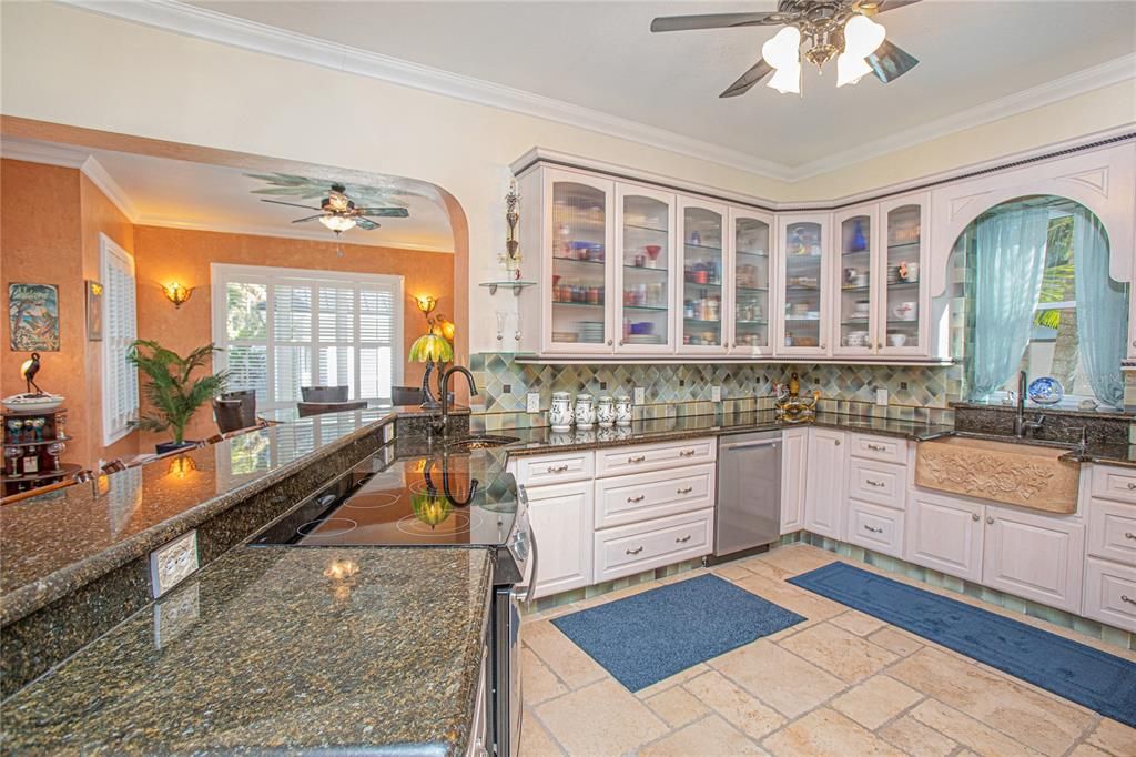 En Venta: $1,700,000 (5 camas, 4 baños, 4814 Pies cuadrados)