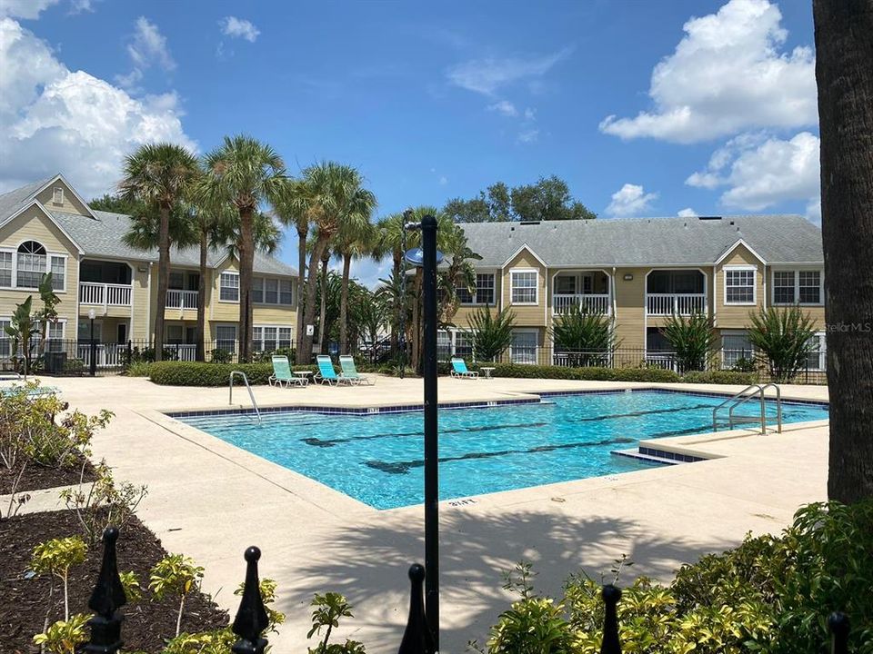 Под контрактом: $1,600 (2 спален, 2 ванн, 829 Квадратных фут)