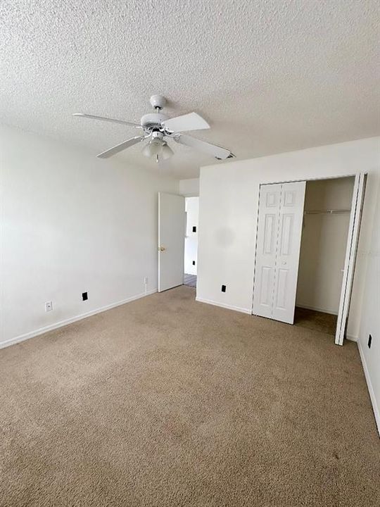 Под контрактом: $1,600 (2 спален, 2 ванн, 829 Квадратных фут)