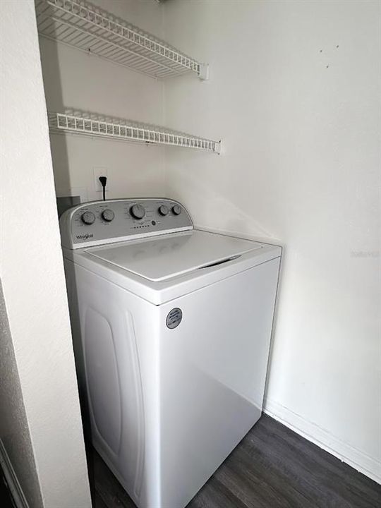 Под контрактом: $1,600 (2 спален, 2 ванн, 829 Квадратных фут)