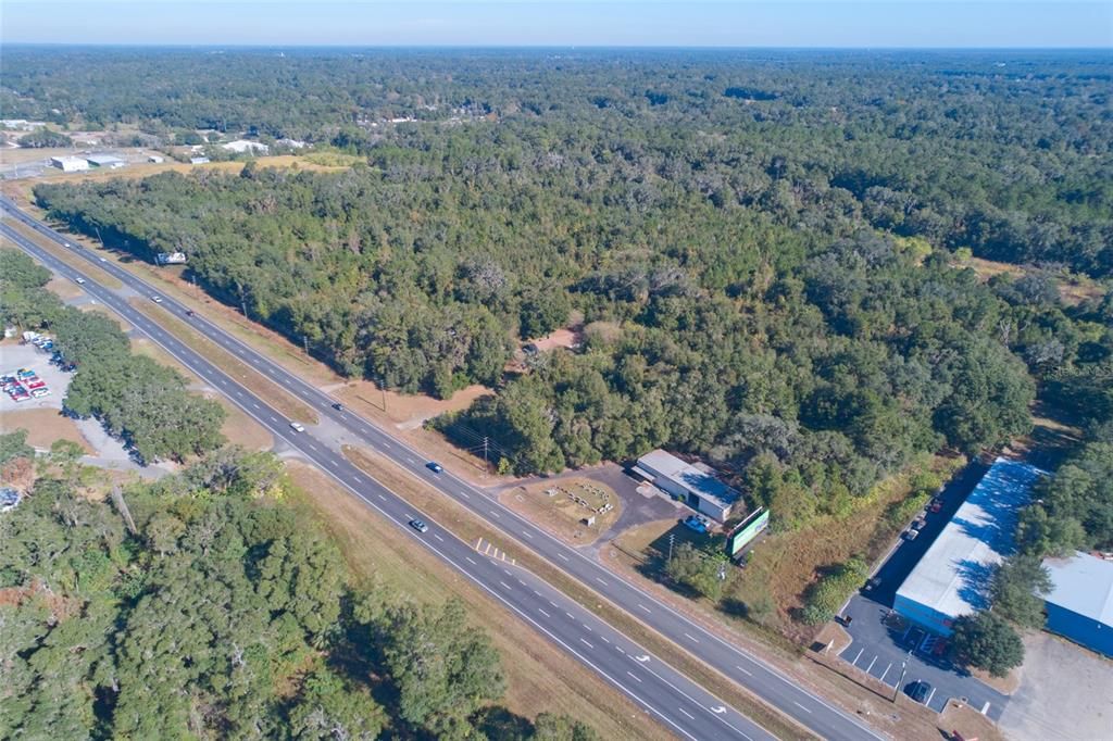 На продажу: $1,950,000 (31.44 acres)