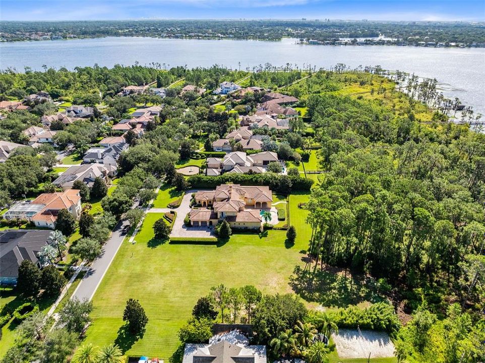 En Venta: $3,200,000 (2.21 acres)