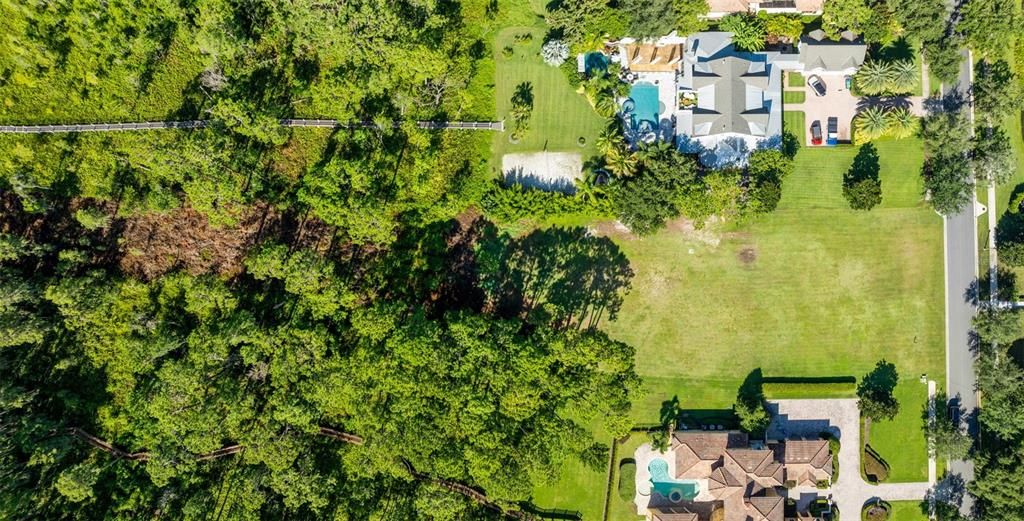 En Venta: $3,200,000 (2.21 acres)