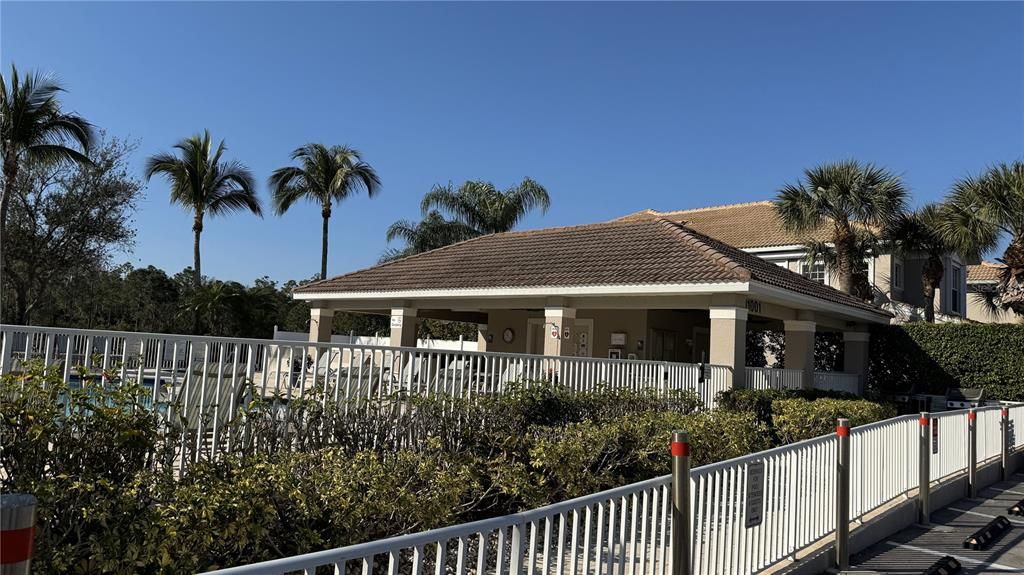 For Sale: $229,500 (2 beds, 2 baths, 1379 Square Feet)