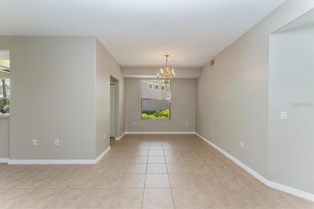 For Sale: $229,500 (2 beds, 2 baths, 1379 Square Feet)
