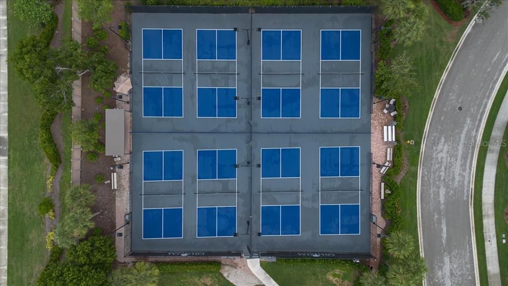 For Sale: $229,500 (2 beds, 2 baths, 1379 Square Feet)