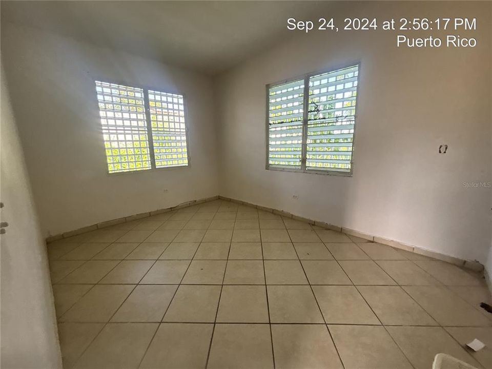 For Sale: $175,000 (8 beds, 8 baths, 1975 Square Feet)