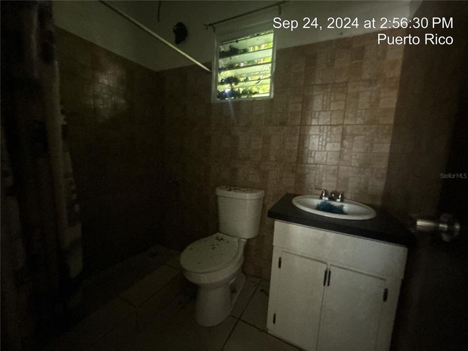 For Sale: $175,000 (8 beds, 8 baths, 1975 Square Feet)