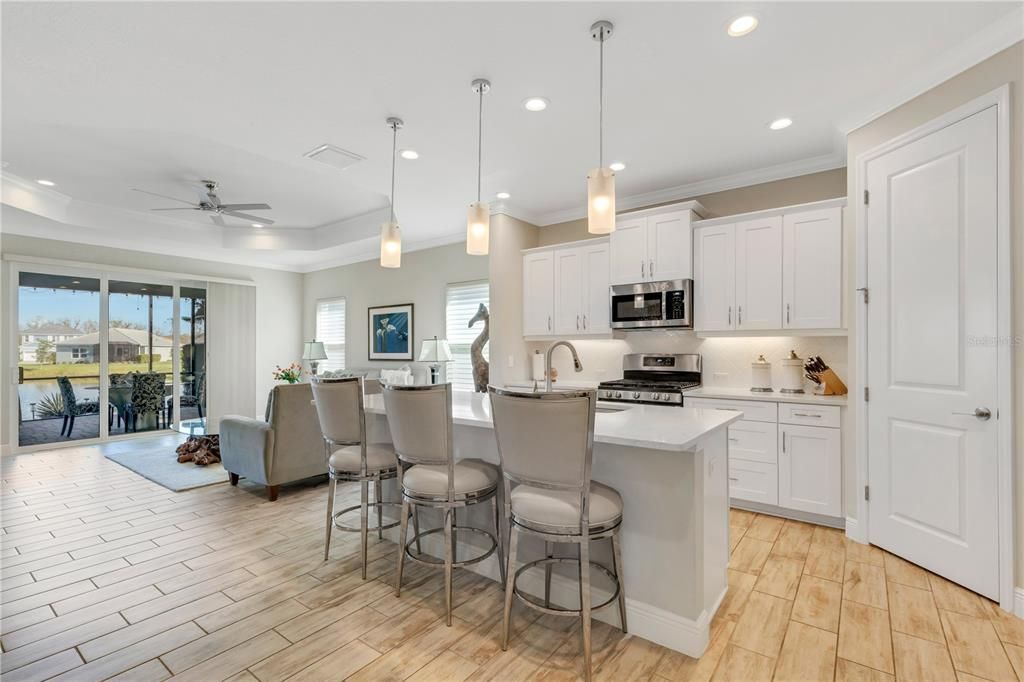 На продажу: $435,000 (2 спален, 2 ванн, 1617 Квадратных фут)