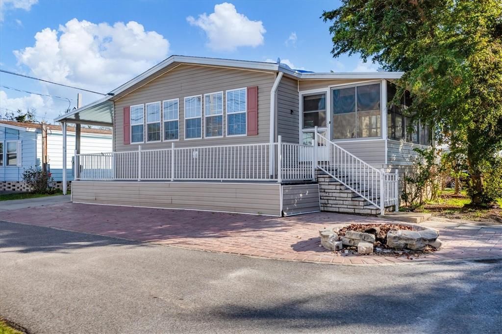 Vendido Recientemente: $248,000 (2 camas, 2 baños, 1200 Pies cuadrados)