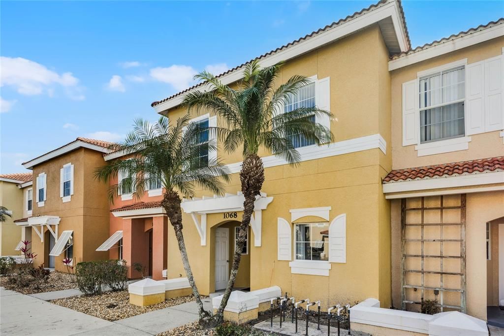 Active With Contract: $224,992 (3 beds, 2 baths, 1291 Square Feet)