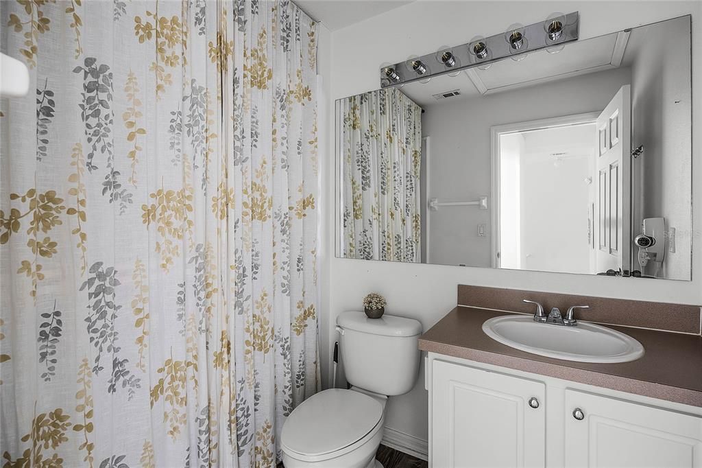 Active With Contract: $224,992 (3 beds, 2 baths, 1291 Square Feet)