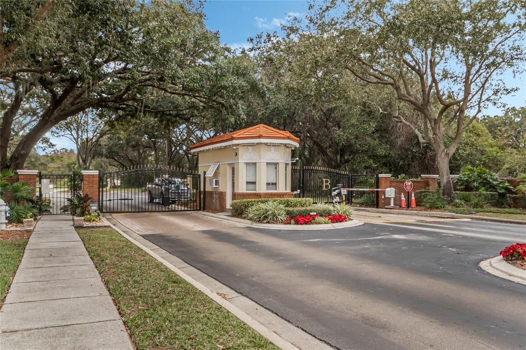 Active With Contract: $224,992 (3 beds, 2 baths, 1291 Square Feet)