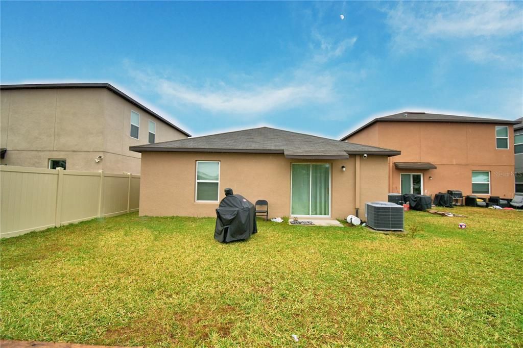 Active With Contract: $256,000 (3 beds, 2 baths, 1451 Square Feet)