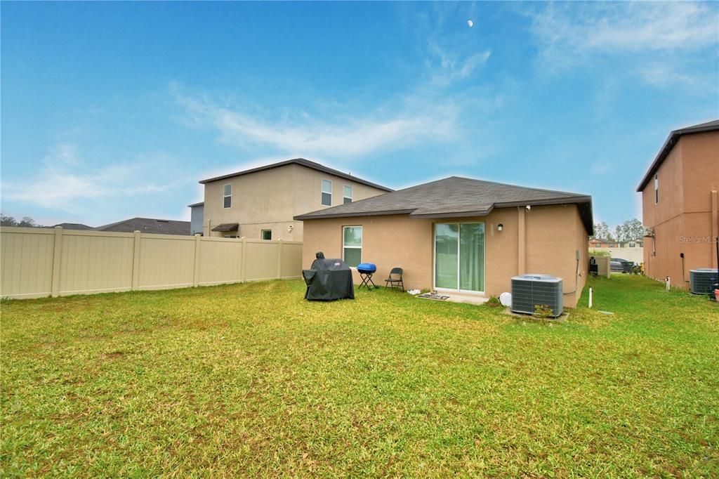 Active With Contract: $256,000 (3 beds, 2 baths, 1451 Square Feet)