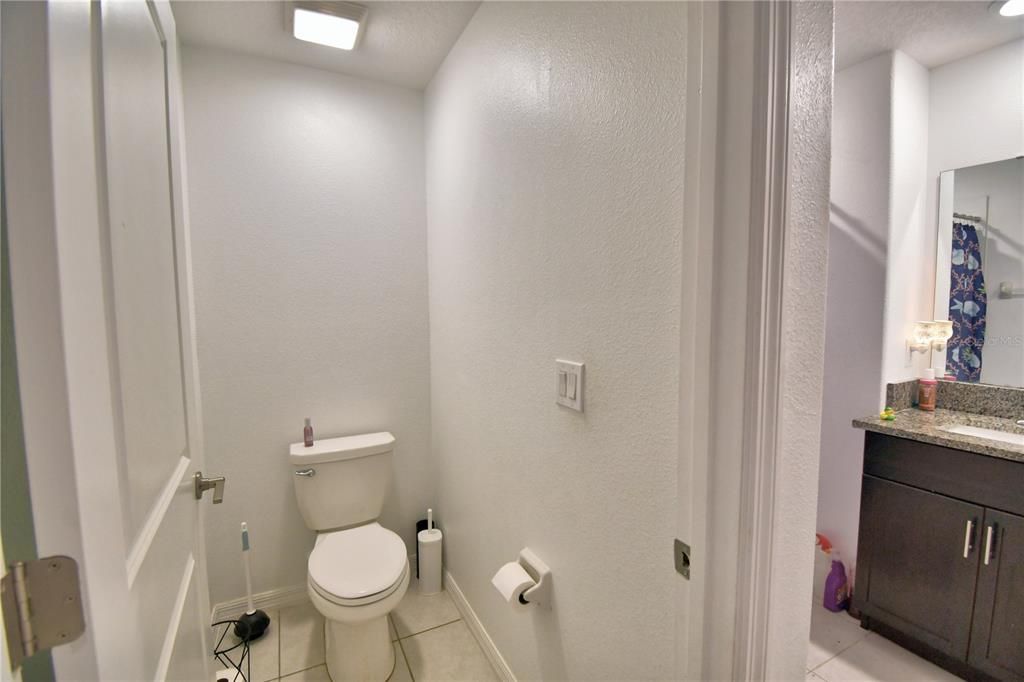 Active With Contract: $256,000 (3 beds, 2 baths, 1451 Square Feet)