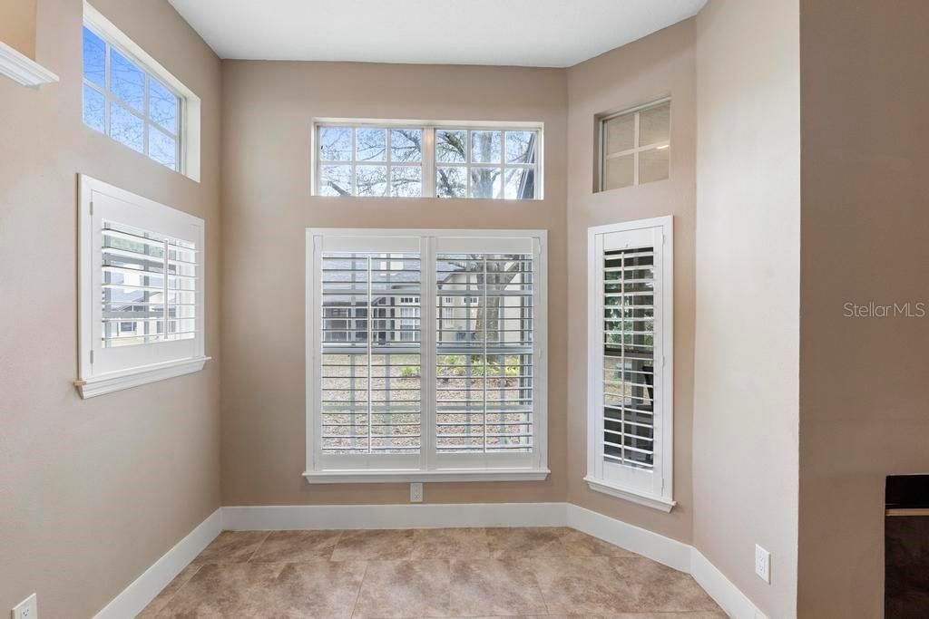 For Sale: $329,000 (2 beds, 2 baths, 1234 Square Feet)