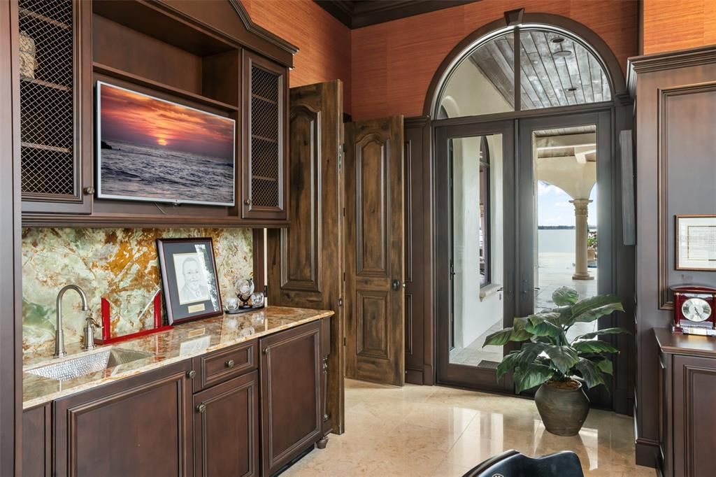 For Sale: $18,500,000 (7 beds, 8 baths, 10649 Square Feet)