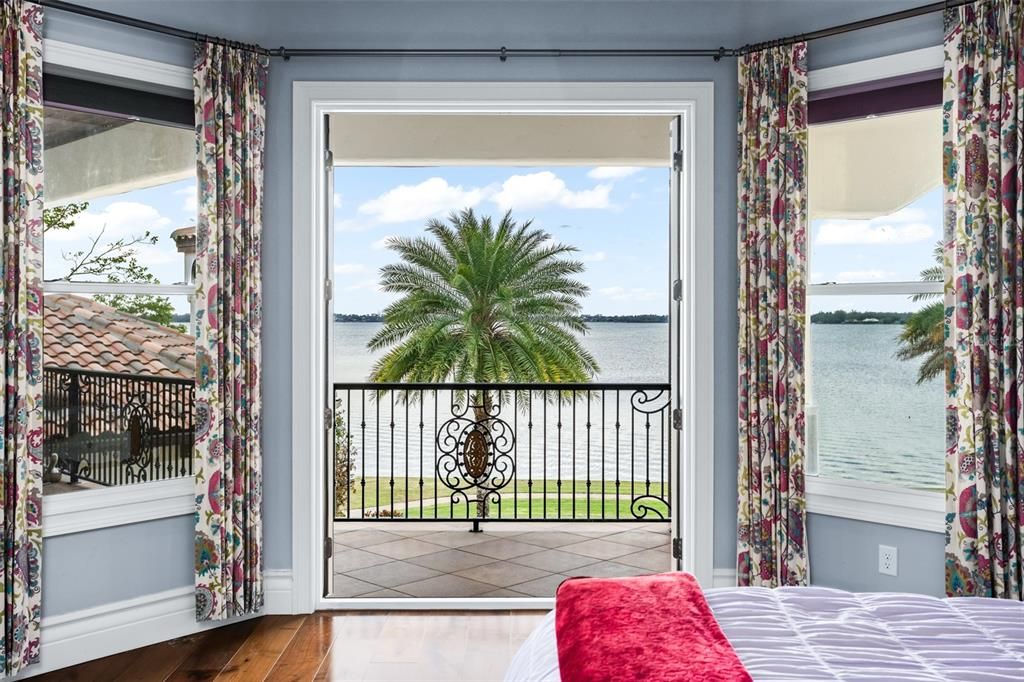 For Sale: $18,500,000 (7 beds, 8 baths, 10649 Square Feet)