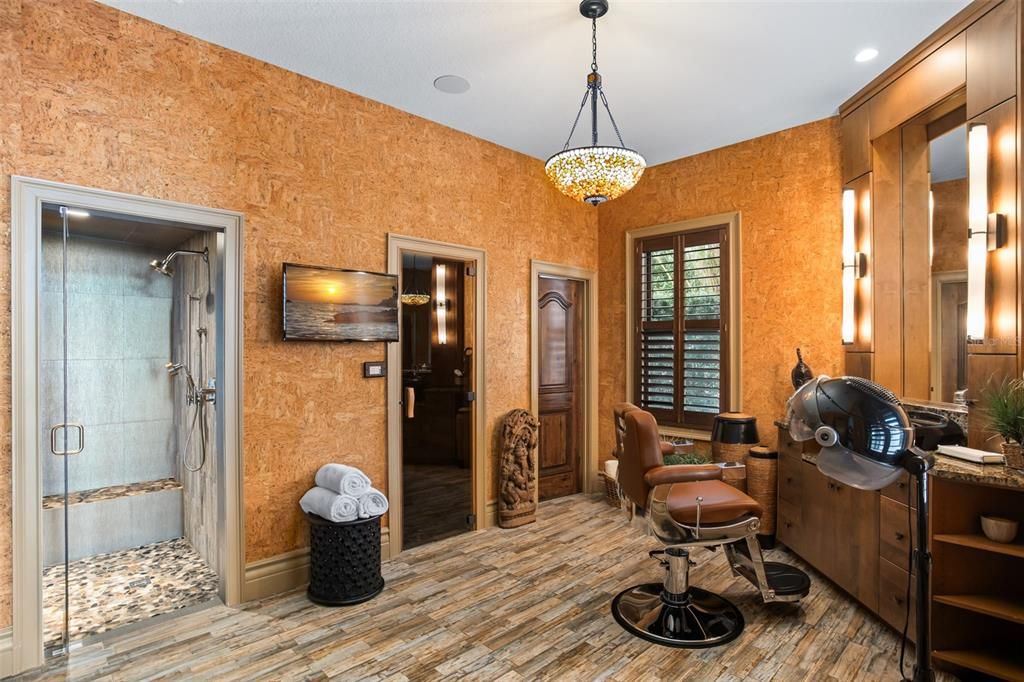 For Sale: $18,500,000 (7 beds, 8 baths, 10649 Square Feet)