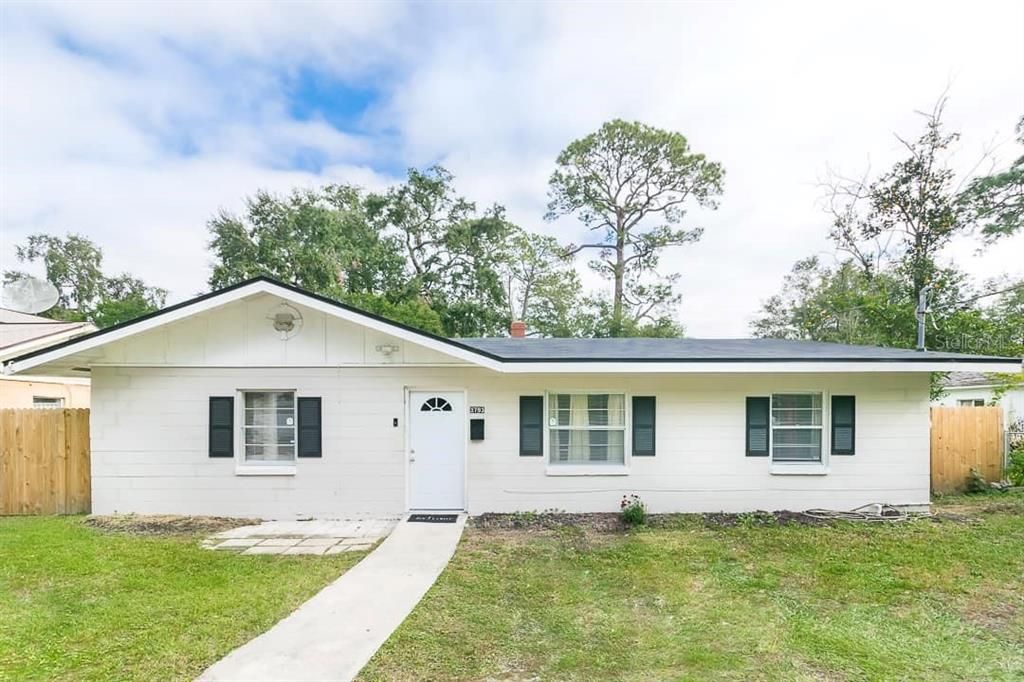Recently Sold: $235,000 (3 beds, 1 baths, 1563 Square Feet)