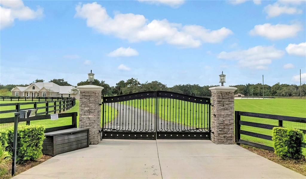 En Venta: $1,952,100 (4 camas, 3 baños, 2804 Pies cuadrados)