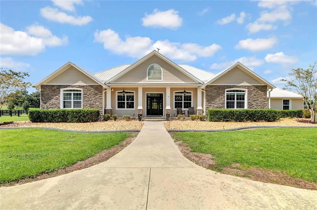 En Venta: $1,952,100 (4 camas, 3 baños, 2804 Pies cuadrados)