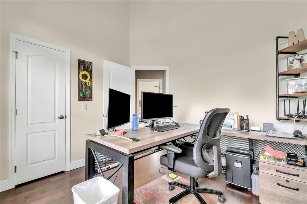 En Venta: $1,952,100 (4 camas, 3 baños, 2804 Pies cuadrados)