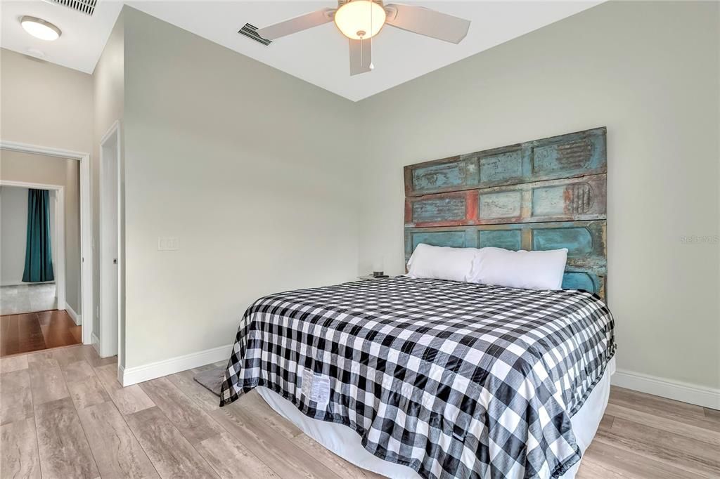 En Venta: $1,952,100 (4 camas, 3 baños, 2804 Pies cuadrados)