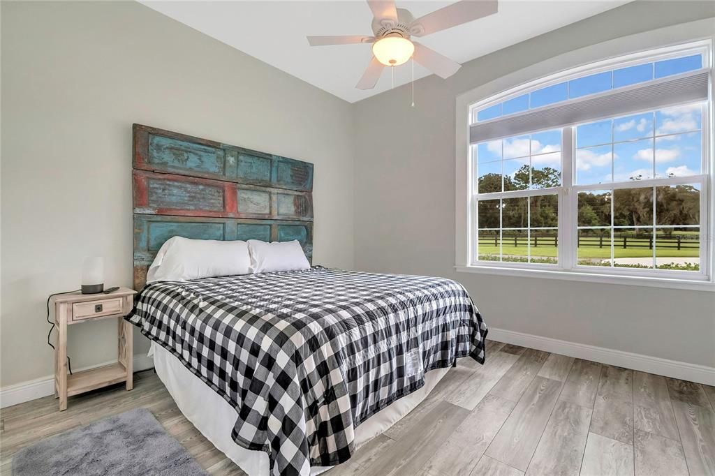 En Venta: $1,952,100 (4 camas, 3 baños, 2804 Pies cuadrados)