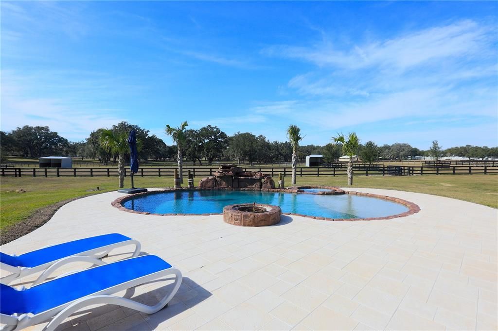 En Venta: $1,952,100 (4 camas, 3 baños, 2804 Pies cuadrados)