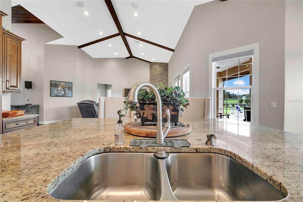 En Venta: $1,952,100 (4 camas, 3 baños, 2804 Pies cuadrados)