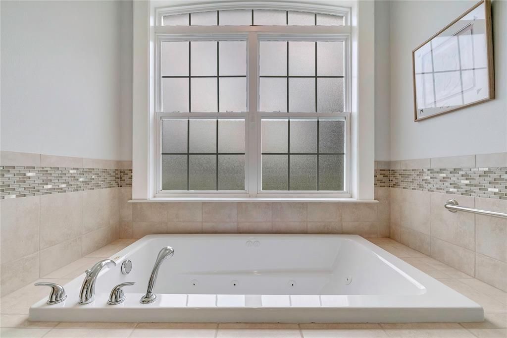 En Venta: $1,952,100 (4 camas, 3 baños, 2804 Pies cuadrados)